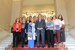 El ministro se reúne con entidades de mujeres rurales 