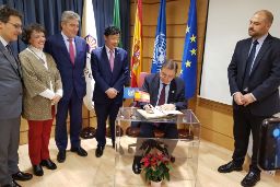 En su visita al Campus de Excelencia Internacional Agroalimentario ceiA3, en Córdoba