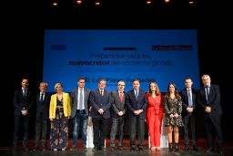 HOY, EN UNA CONFERENCIA INFORMATIVA SOBRE LOS RETOS DEL COMERCIO GLOBAL ORGANIZADO POR EL PERIÓDICO LA VOZ DE ALMERÍA 