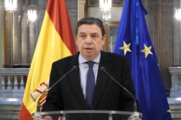 El ministro de Agricultura, Pesca y Alimentación ha anunciado hoy que el próximo lunes, día 3, tendrá lugar la primera reunión
