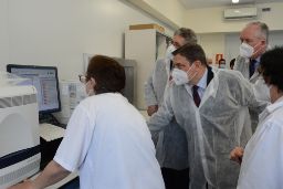 DURANTE SU VISITA A LAS INSTALACIONES DEL CENTRO, UBICADO EN ALGETE (MADRID)