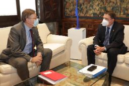 HOY, EN LA SEDE DE LA PRESIDENCIA DE LA GENERALITAT 	