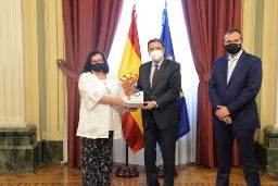 Hoy, en la sede del ministerio