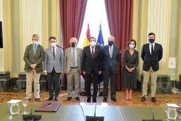 Durante la firma de un convenio con Feagas