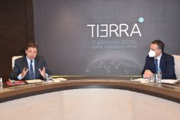 HOY, EN LA PRESENTACIÓN DE LA “PLATAFORMA TIERRA”, DE CAJAMAR 