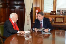 Hoy, en la sede del ministerio  