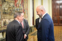 Hoy, en la sede del ministerio 