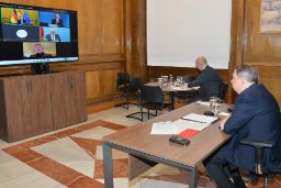 Hoy, en una reunión por videoconferencia