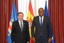 Reunión entre los ministros de Pesca Luis Planas y Jorge Santos