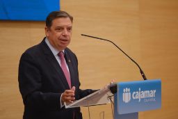  Hoy, en una visita al centro financiero de Cajamar, en Almería, en el marco del 50 aniversario del centro tecnológico Las Palmerillas