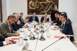 Hoy, en la sede del ministerio 