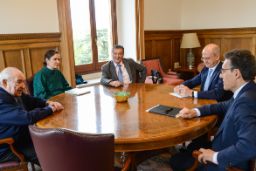 Hoy, en la sede del ministerio 