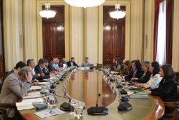 Hoy, en la sede del ministerio    