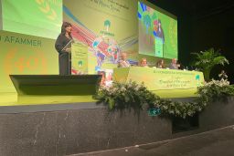 Hoy, en Madrid, en el III Congreso Internacional de la Confederación de Federaciones y Asociaciones de Familias y Mujeres del Medio Rural  