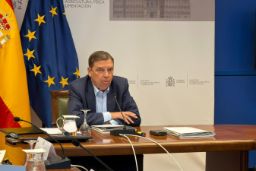 Hoy, presidida por el ministro Luis Planas
