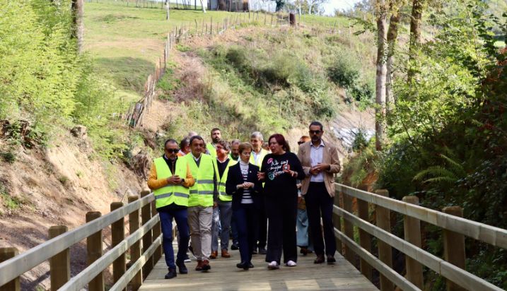 Hoy, en una visita a caminos en la provincia de Bizkaia 