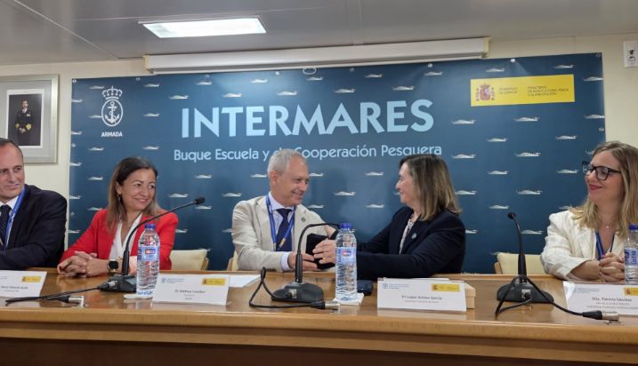 Hoy, en un acto celebrado a bordo del buque de formación Intermares 