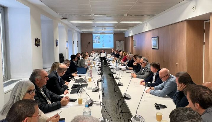 Comunicado conjunto del ministerio y el sector pesquero