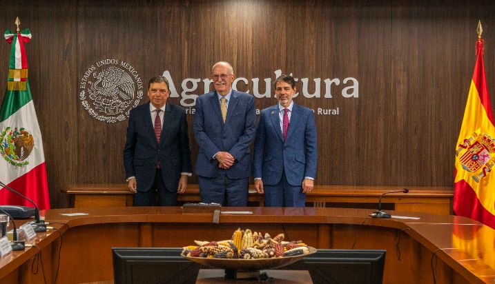 Viaje oficial del ministro Planas a México