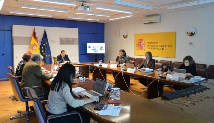 Hoy, presidida por el ministro Luis Planas