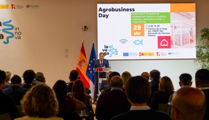 Hoy, en un encuentro con empresas emergentes en La Vega Innova