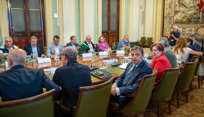 Hoy, en una reunión con las organizaciones profesionales agrarias y cooperativas agroalimentarias
