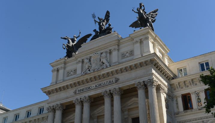 En el marco del cumplimiento de la norma de la Unión Europea (UE)