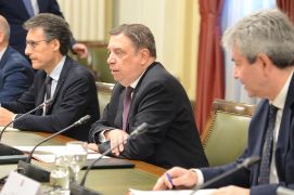 Hoy, en una reunión con las asociaciones del sector de la distribución