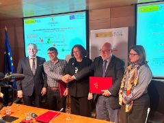 Mediante la firma de un convenio con los regantes