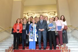 El ministro se reúne con entidades de mujeres rurales 