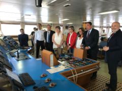 Hoy, en su visita al barco “Miguel Oliver”, en A Coruña 