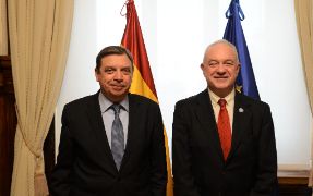 Hoy, en la sede del ministerio