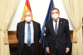 Hoy, en la sede del ministerio  