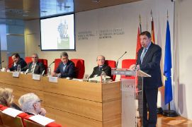 En la presentación del libro “Aceite de oliva y salud. Beneficios de los aceites de oliva vírgenes”