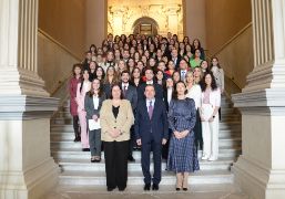 Recepción de los nuevos funcionarios en la sede del ministerio