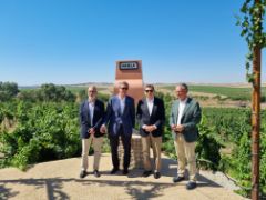Hoy, en su visita a Bodegas Habla, en Trujillo (Cáceres) 