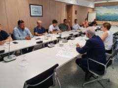 HOY, EN UNA REUNIÓN CON LA FEDERACIÓN NACIONAL DE COFRADÍAS DE PESCADORES Y CON PRESIDENTES DE LAS FEDERACIONES REGIONALES 