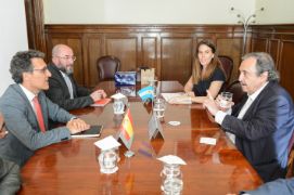 Hoy, en la sede del ministerio 