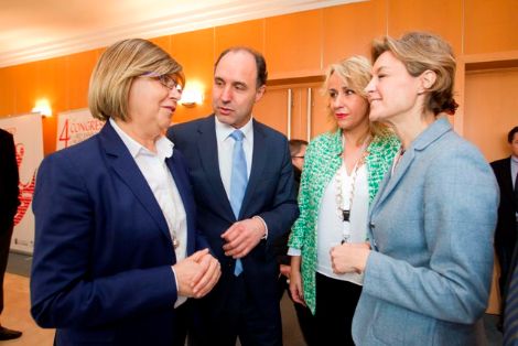 De izq. a dcha. Rosa Quintana, Conselleira do Medio Rural e do Mar de la Xunta de Galicia; Ignacio Diego Palacios, Presidente de Cantabria; Blanca...
