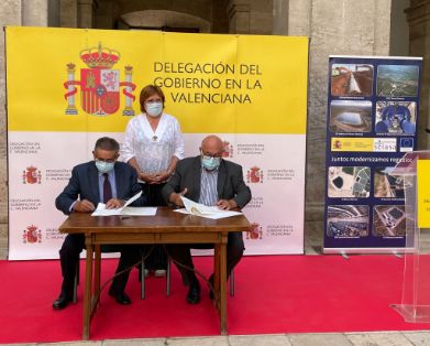 El presidente de SEIASA ha firmado hoy el convenio con la Comunidad de Regantes  