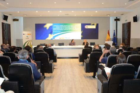 Hoy, en la inauguración de una jornada sobre digitalización y uso de redes de información técnico-económica  