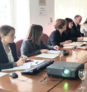 Hoy, en la sede del Departamento 