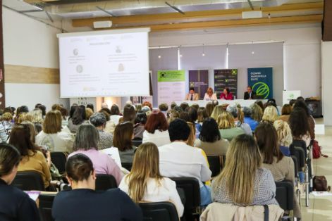 Hoy, en el IV Encuentro Interterritorial de Mujeres Cooperativistas, en Cazalla de la Sierra (Sevilla)