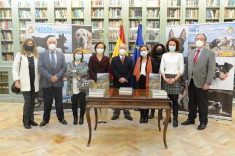 El MAPA y la Real Sociedad Canina de España coeditan el libro “España a través de sus razas caninas” 