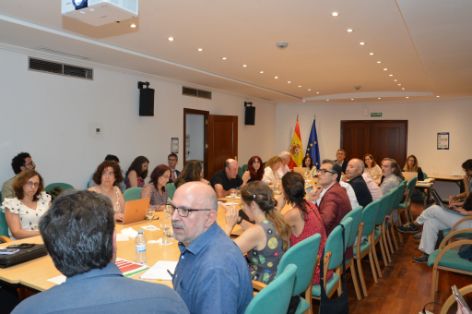 Hoy, en una reunión con el sector  