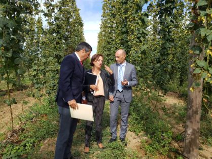 EN UN ACTO DE CERVECEROS DE ESPAÑA, EN VILLANUEVA DEL CARRIZO (LEÓN)