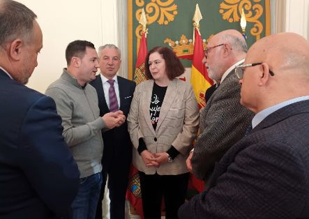 Con la firma de tres convenios