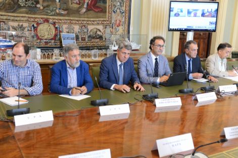 EN LA RENIÓN MANTENIDA HOY EN LA SEDE DEL MINISTERIO DE AGRICULTURA, PESCA Y ALIMENTACIÓN 