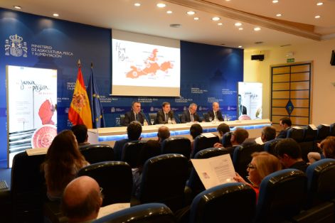 Hoy, en la clausura del acto de presentación de los programas europeos de promoción del jamón ibérico 