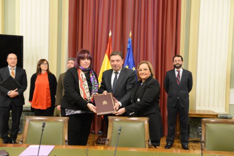 EN LA FIRMA DEL CONVENIO DE ADHESIÓN DE LA JUNTA DE EXTREMADURA 